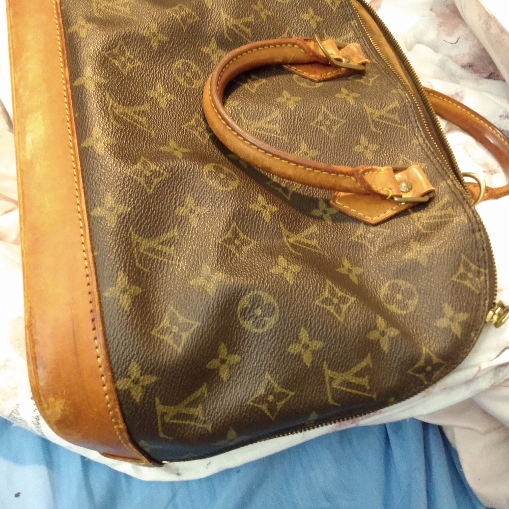 Louis Vuitton Brown Monogram Handbag - Picture 5 of 16
